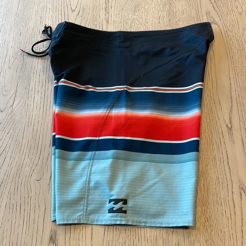 Men’s Billabong Platinum X Boardshorts - Picture 5 of 6